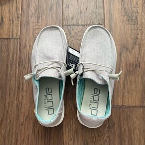 Hey Dude Women’s Shoes in Light Gray/Beige